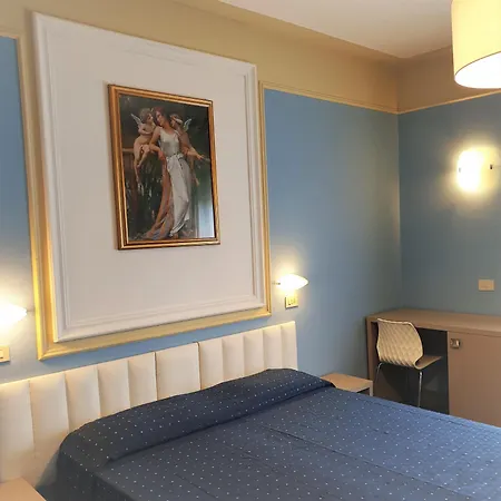 Augustus Hotel