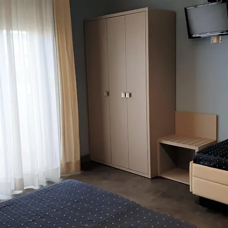 Augustus Hotel