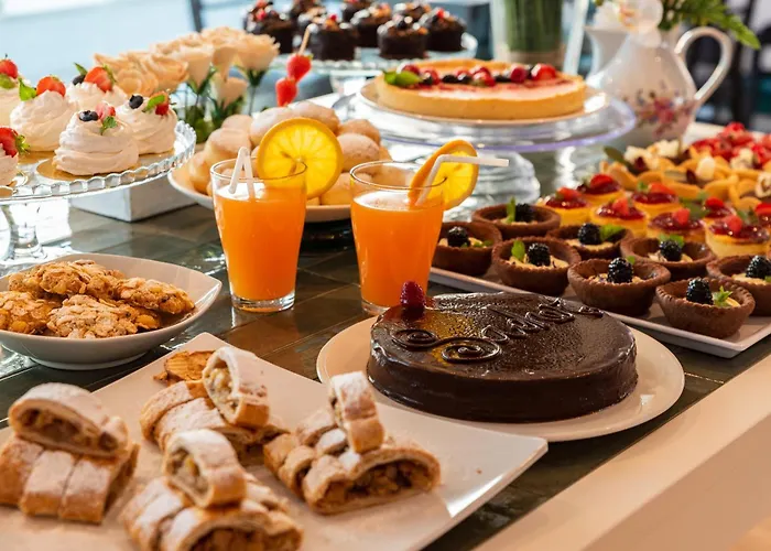 オーガスタス ホテル 3*