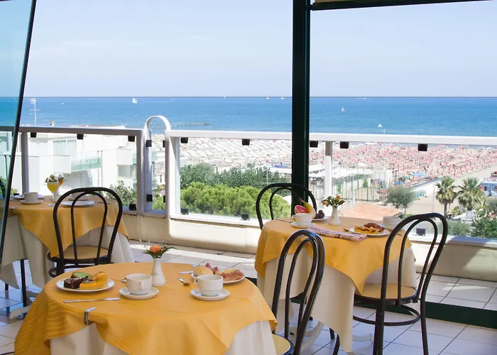 オーガスタス 3* リミニ